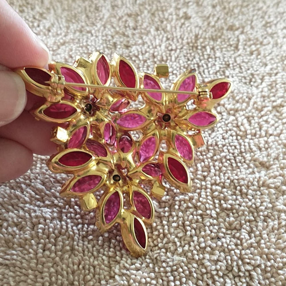 Brooch - Picture 2 of 4